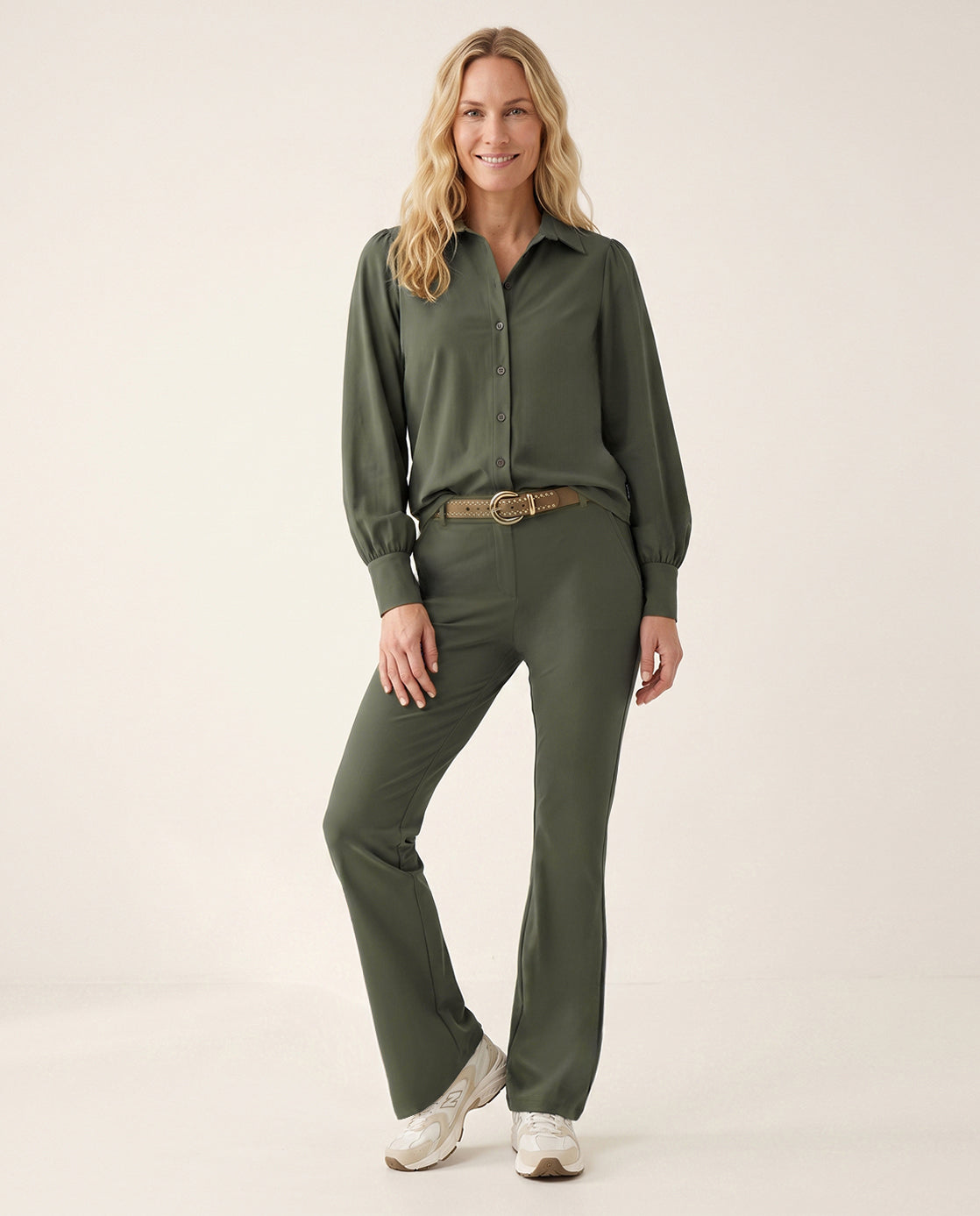 Pant Isa Travel +++ | Deep Olive