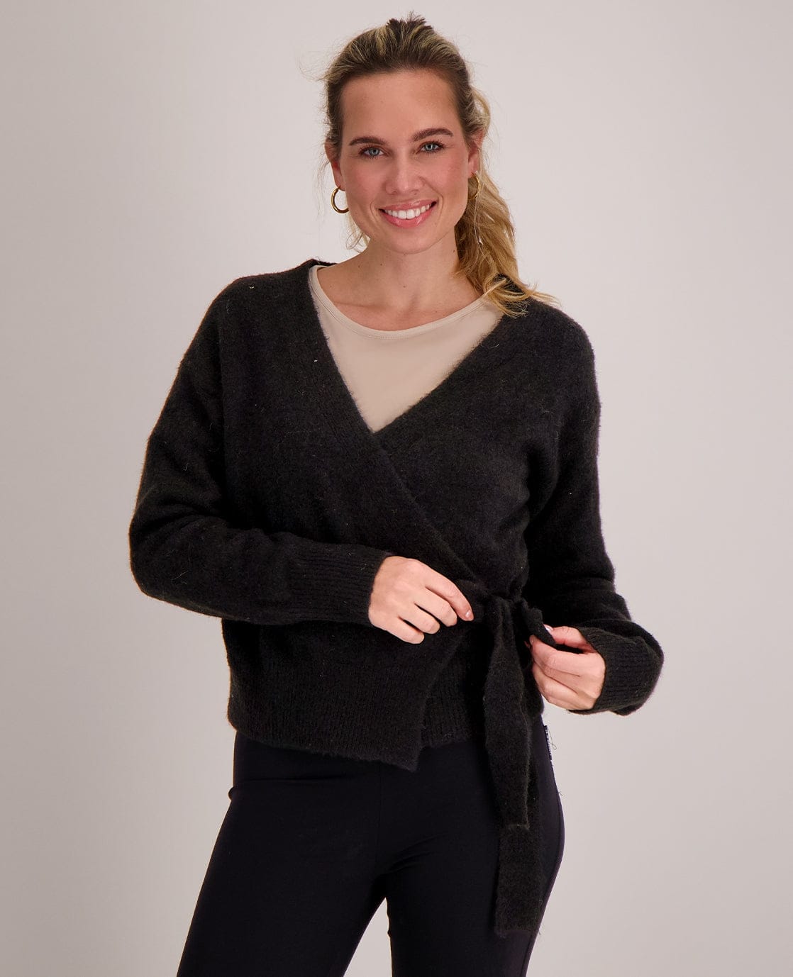 Je m'appelle Vesten Zwart / S/M Cardigan Wrapped | Zwart