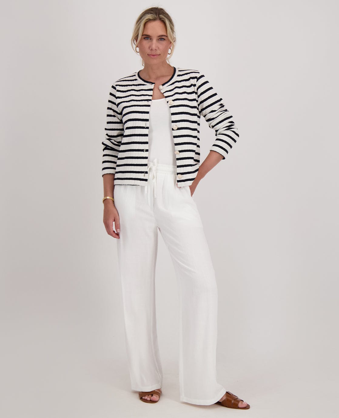 Je m'appelle Vesten Cardigan Knitted | Ecru / Midnight Blue