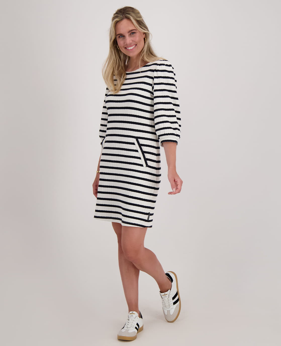 Je m'appelle Jurken Robe Knitted | Ecru / Midnight Blue