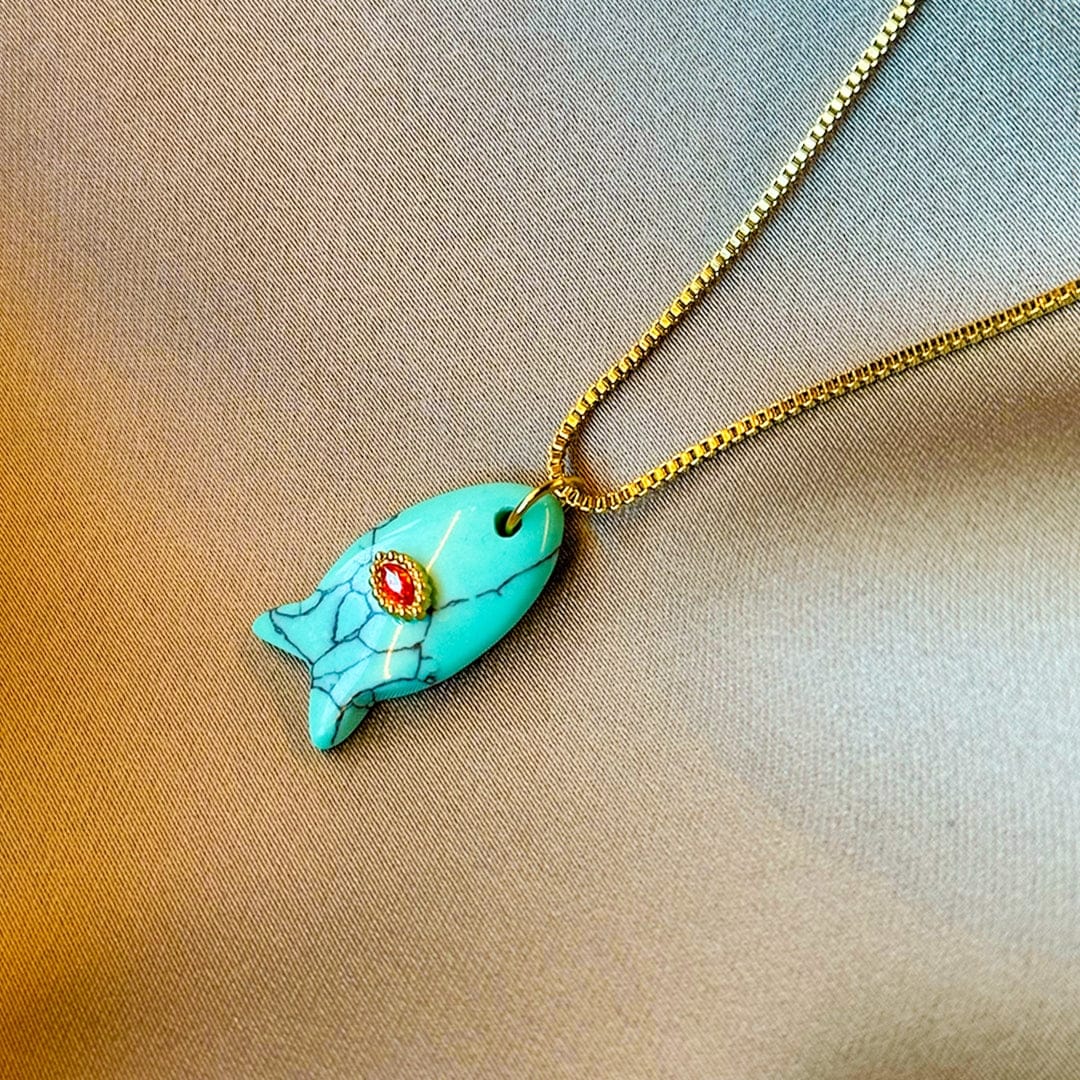Je m'appelle Accessoires Goud / Turquoise / One Size Necklace Fish Charm | Goud / Turquoise
