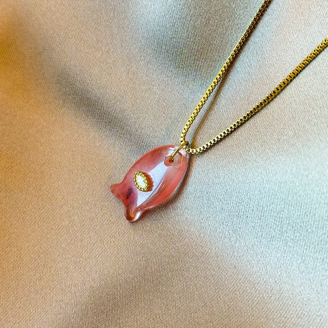 Je m'appelle Accessoires Goud / Roze / One Size Necklace Fish Charm | Goud / Roze