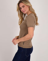 Je m'appelle Tops Top Esmay | Light Toffee