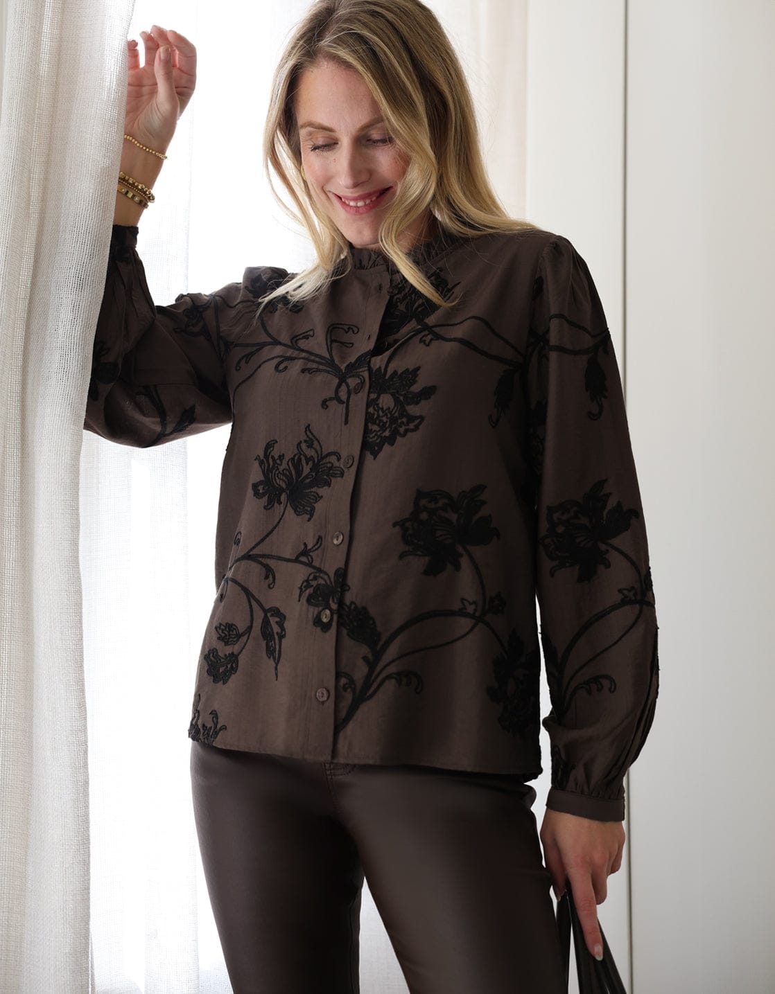 Je m'appelle Tops Blouse Ruche | Chocolate Brown / Black