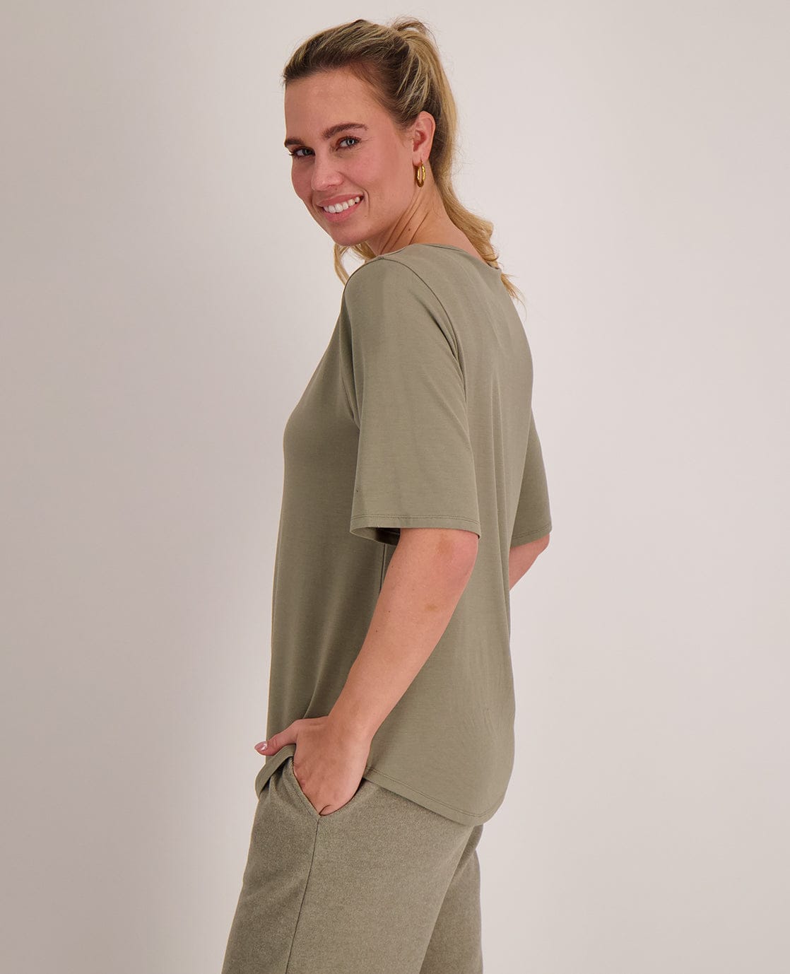 Je m'appelle Tops Tee Loose | Sage Green