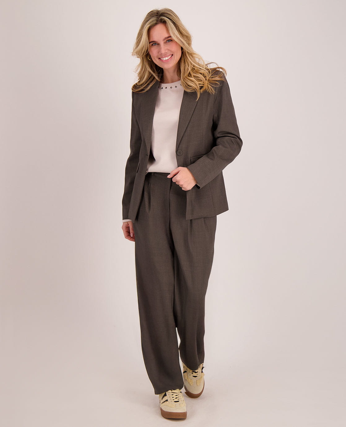 Je m'appelle Jassen Blazer Lima | Ash Brown