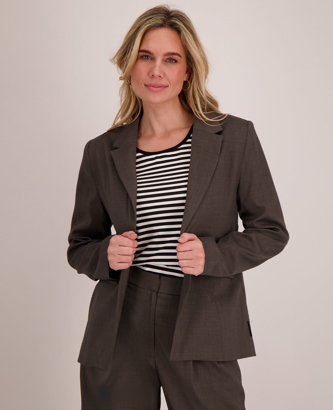 Je m'appelle Jassen Blazer Lima | Ash Brown