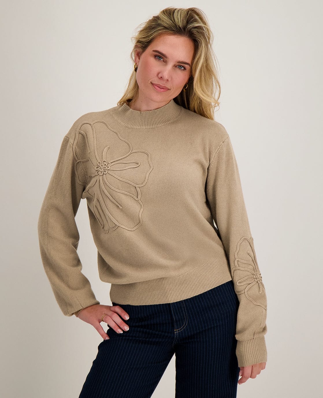 Je m'appelle Tops Pull Flowers | Camel