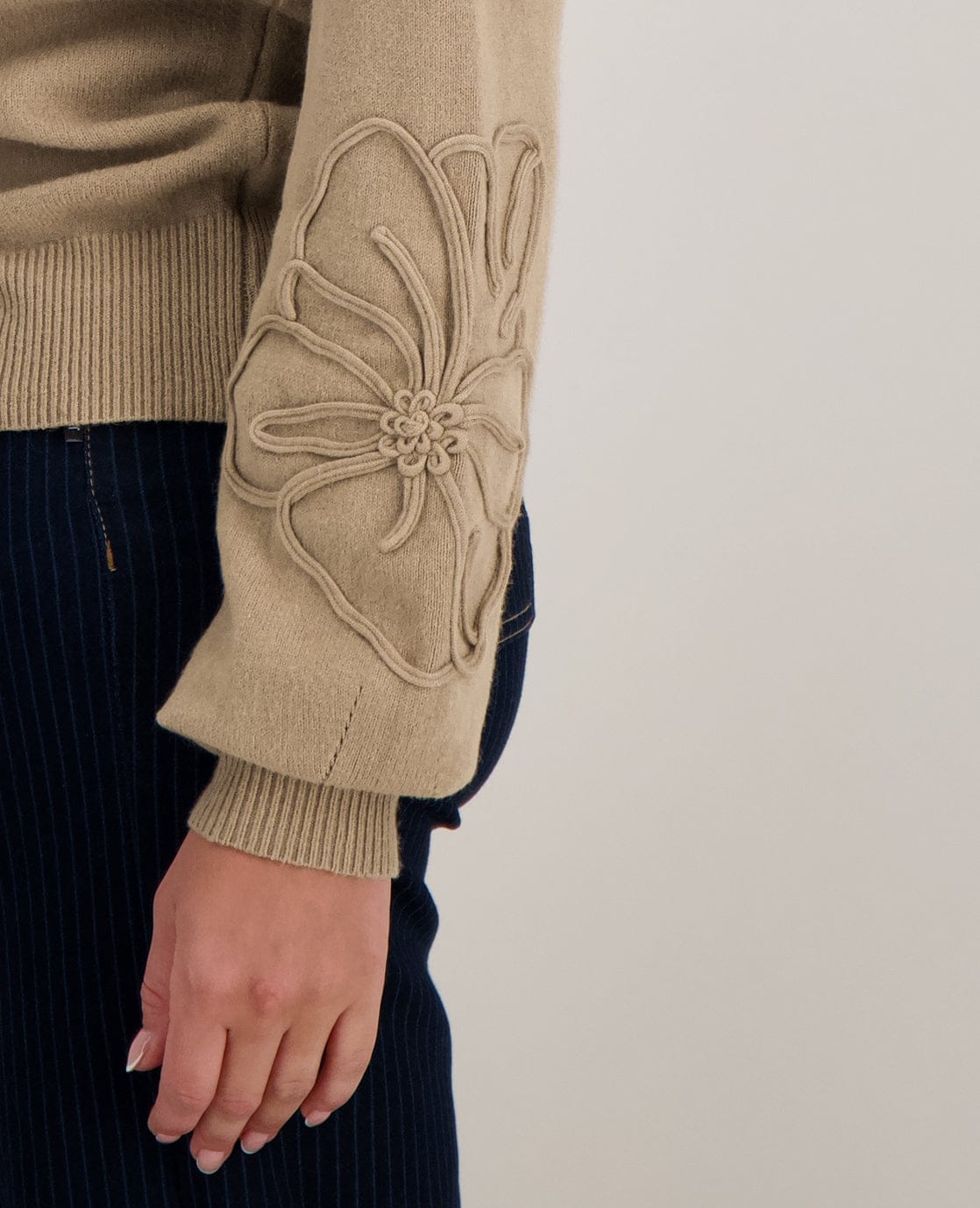 Je m'appelle Tops Pull Flowers | Camel