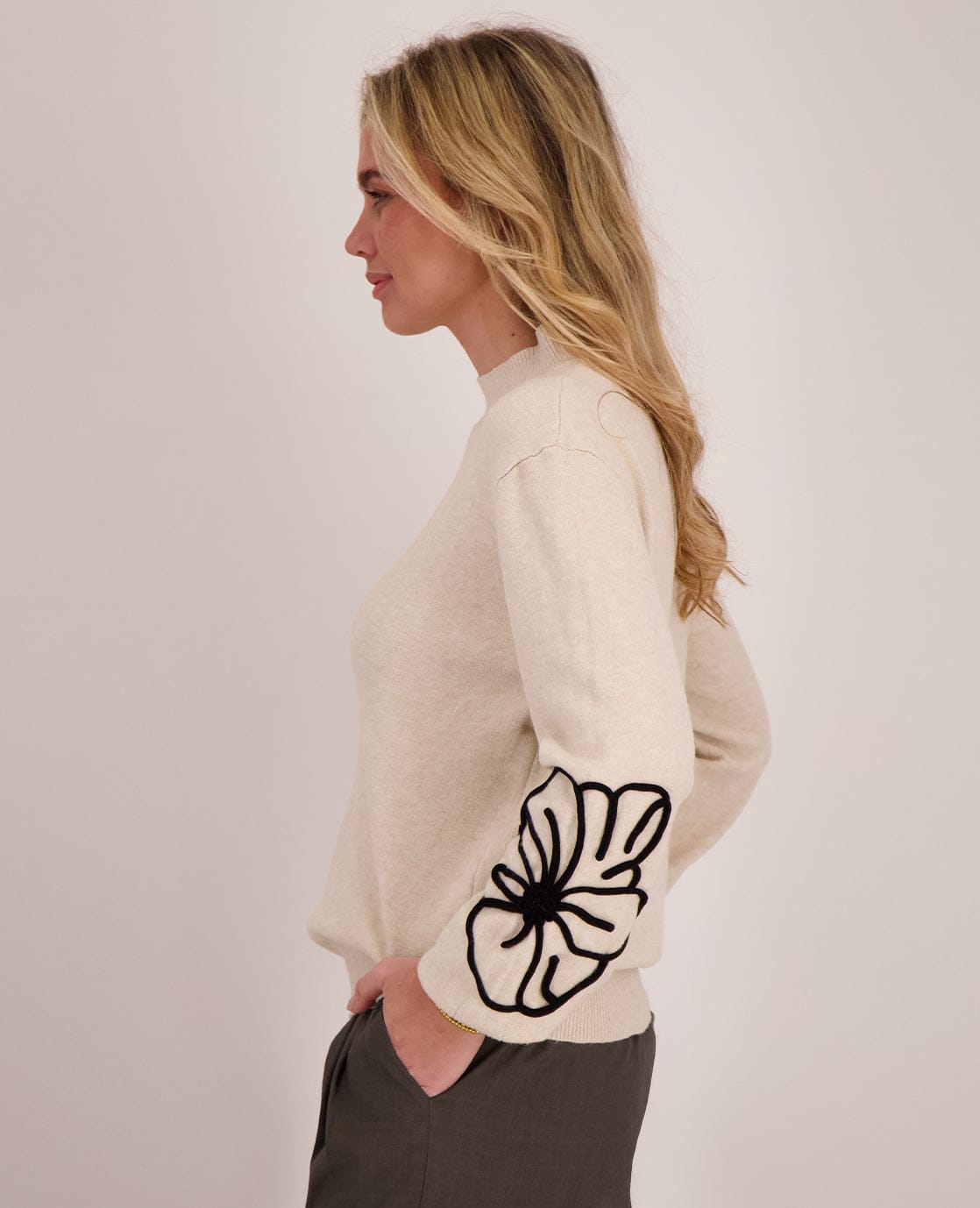Je m'appelle Tops Pull Flowers | Dark Greige Melange / Black