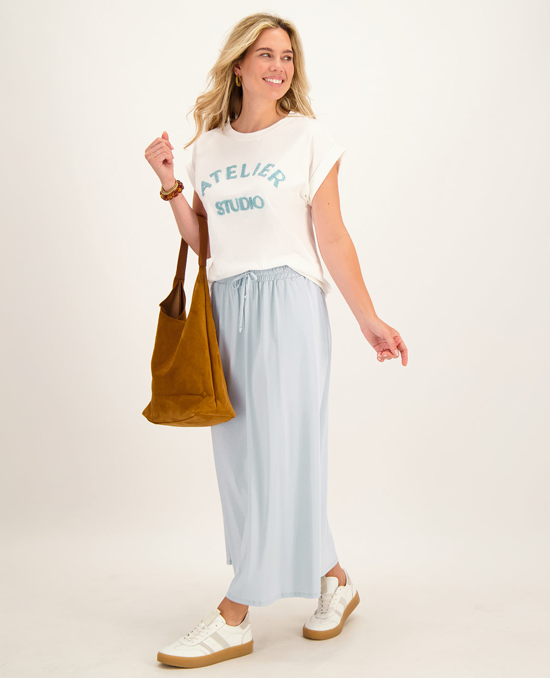 Skirt Travel | Baby Blue