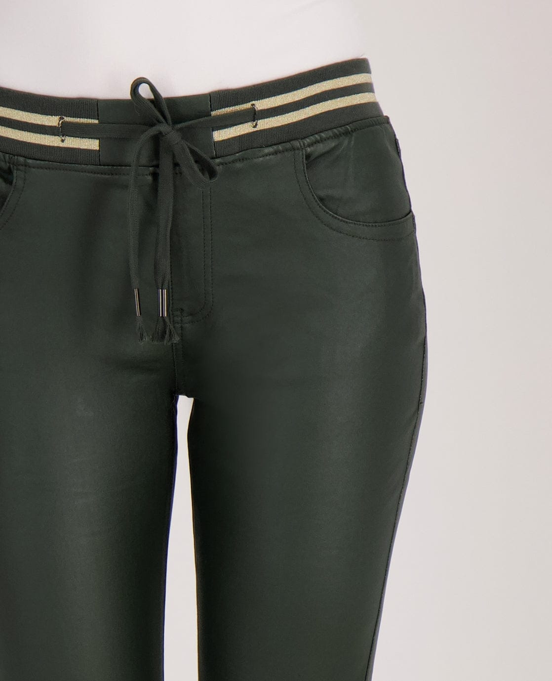 Je m'appelle Broeken Jogg Coated | Lafayette Green