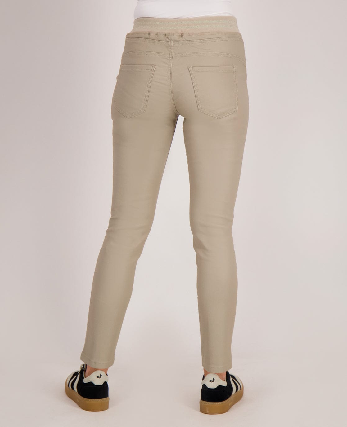 Je m'appelle Broeken Jogg Coated | Latte Macchiato