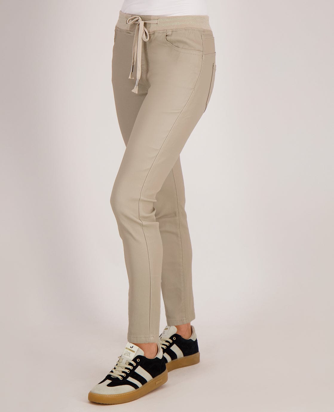 Je m'appelle Broeken Jogg Coated | Latte Macchiato
