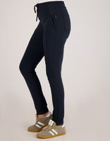 Je m'appelle Broeken Pant Regular 2.0 Travel Brushed | Donkerblauw