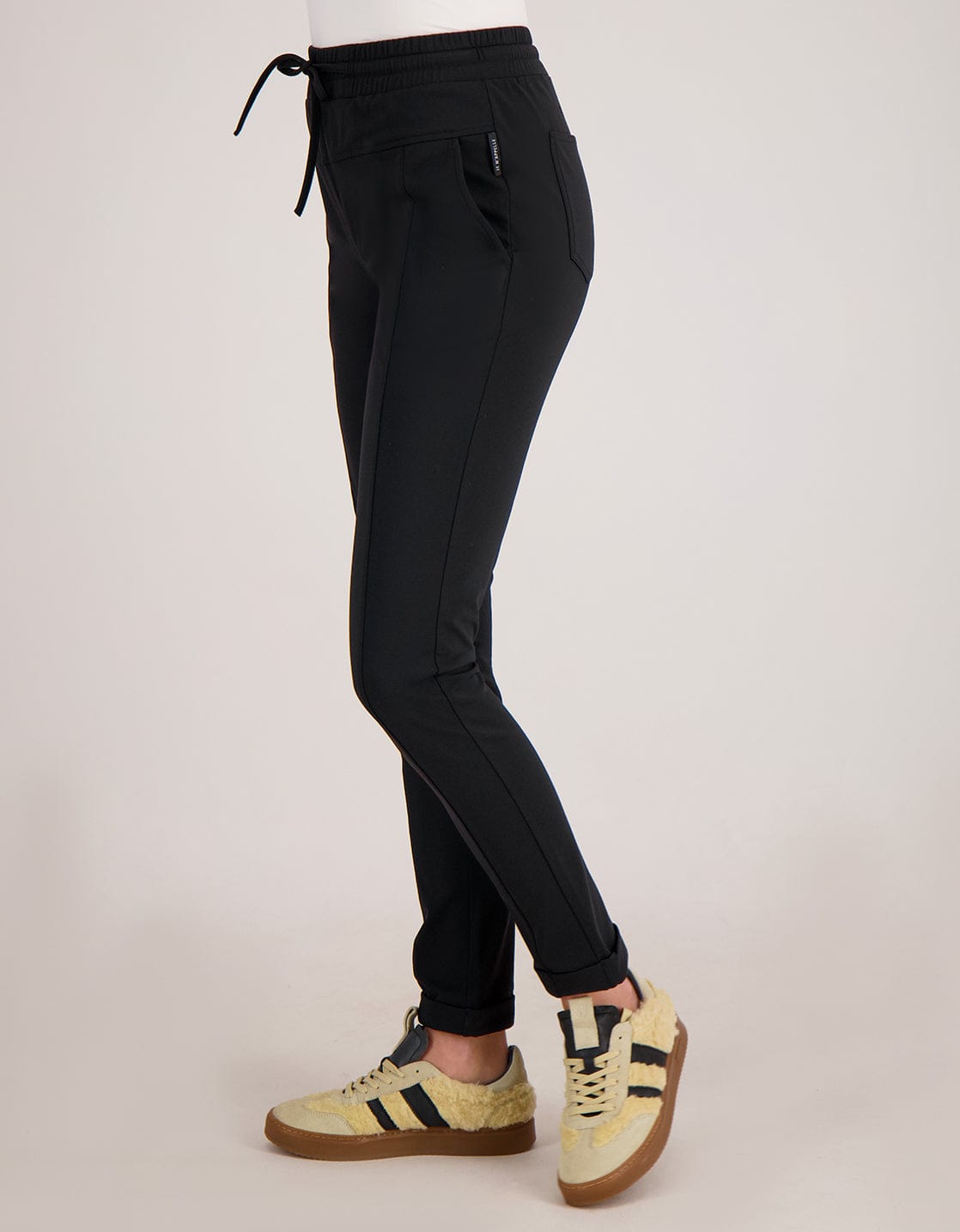 Je m'appelle Broeken Pant Regular 2.0 Travel Brushed | Zwart