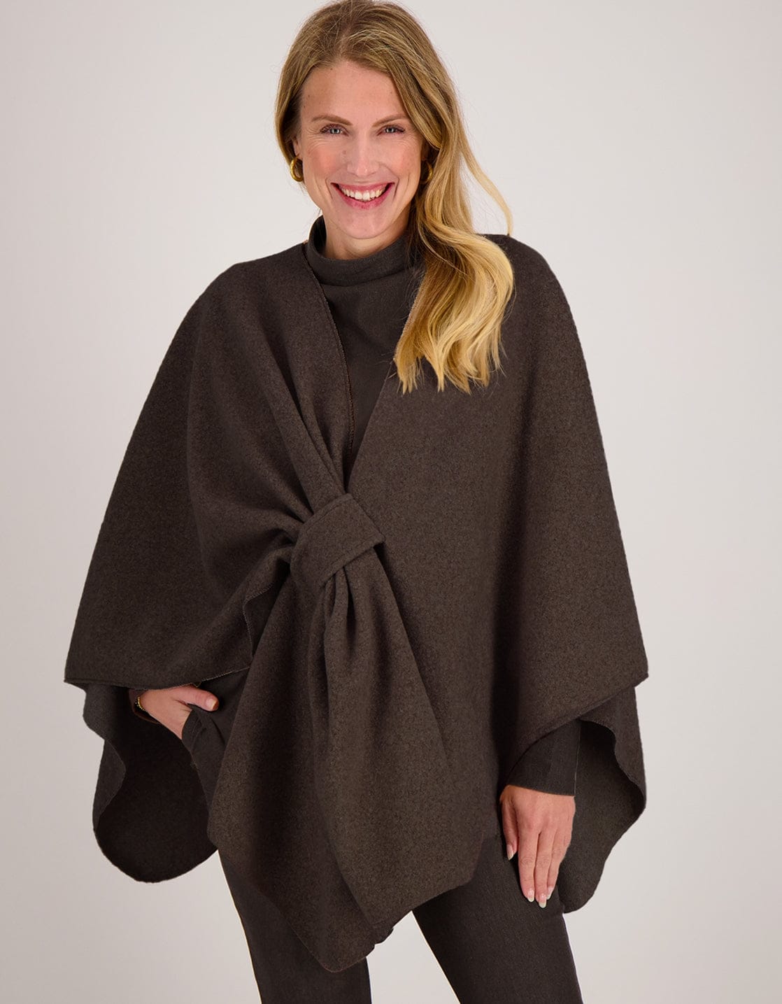 Je m'appelle Vesten Bruin / One Size Étole | Bruin